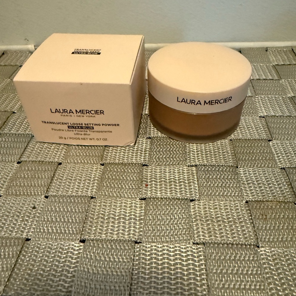 Laura Mercier Translucent Medium Deep Ultra-Blur Powder